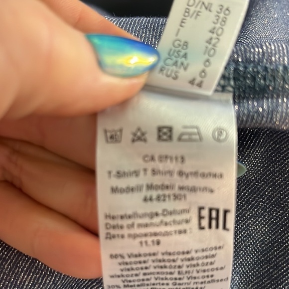 Le Comte Metallic Tee Shirt Top NWT Blue Size 36 Small Short Sleeve - Picture 11 of 12